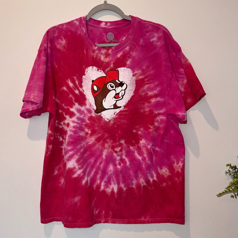Buc-ees Valentine’s Day Tie Dye Follow Your Heart T-Shirt XL